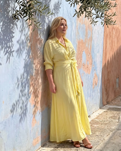 Astrid | Robe midi fluide à col ceinturé et manches longues