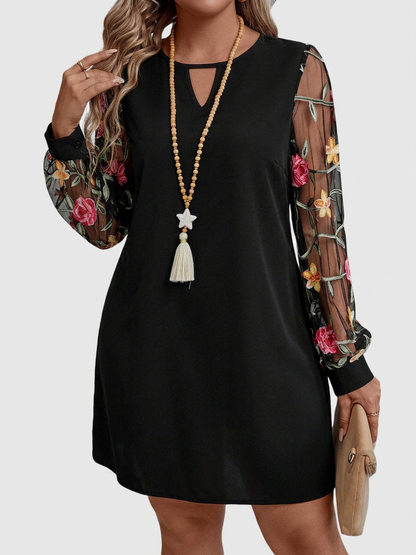 Tamsin – Robe Mini Fleurie Élegante à Décolleté en V