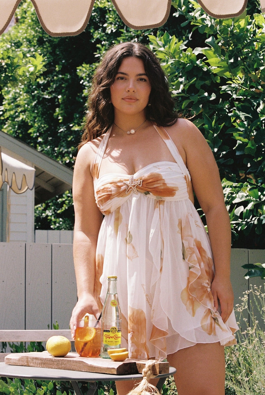 Elspeth – Robe Mini en Chiffon Floral pour les Jours d'Été Dorés
