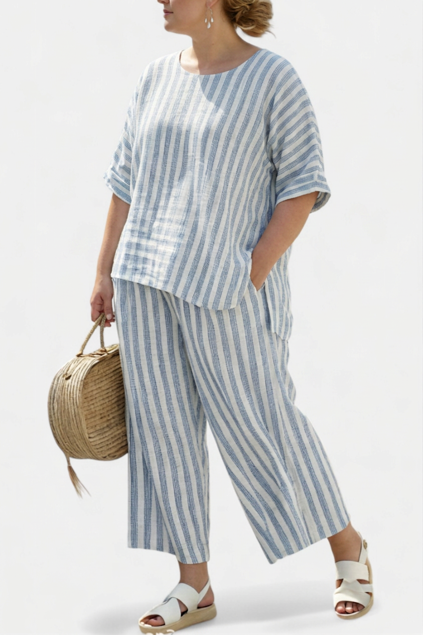 Calliope — Haut Sophistiqué en Lin avec Rayures Bleues & Pantalons Détendus