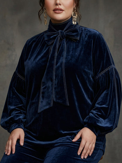 Cerys – Robe Mini en Velours avec Nœud